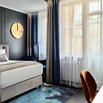 Garamond, A Tribute Portfolio Hotel, Old Town Hotel