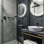 Garamond, A Tribute Portfolio Hotel, Old Town Krakau