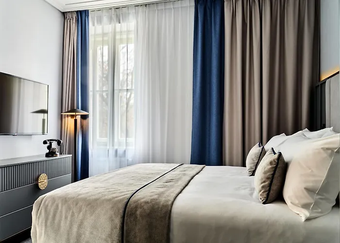 Garamond, A Tribute Portfolio Hotel, Old Town Hotel